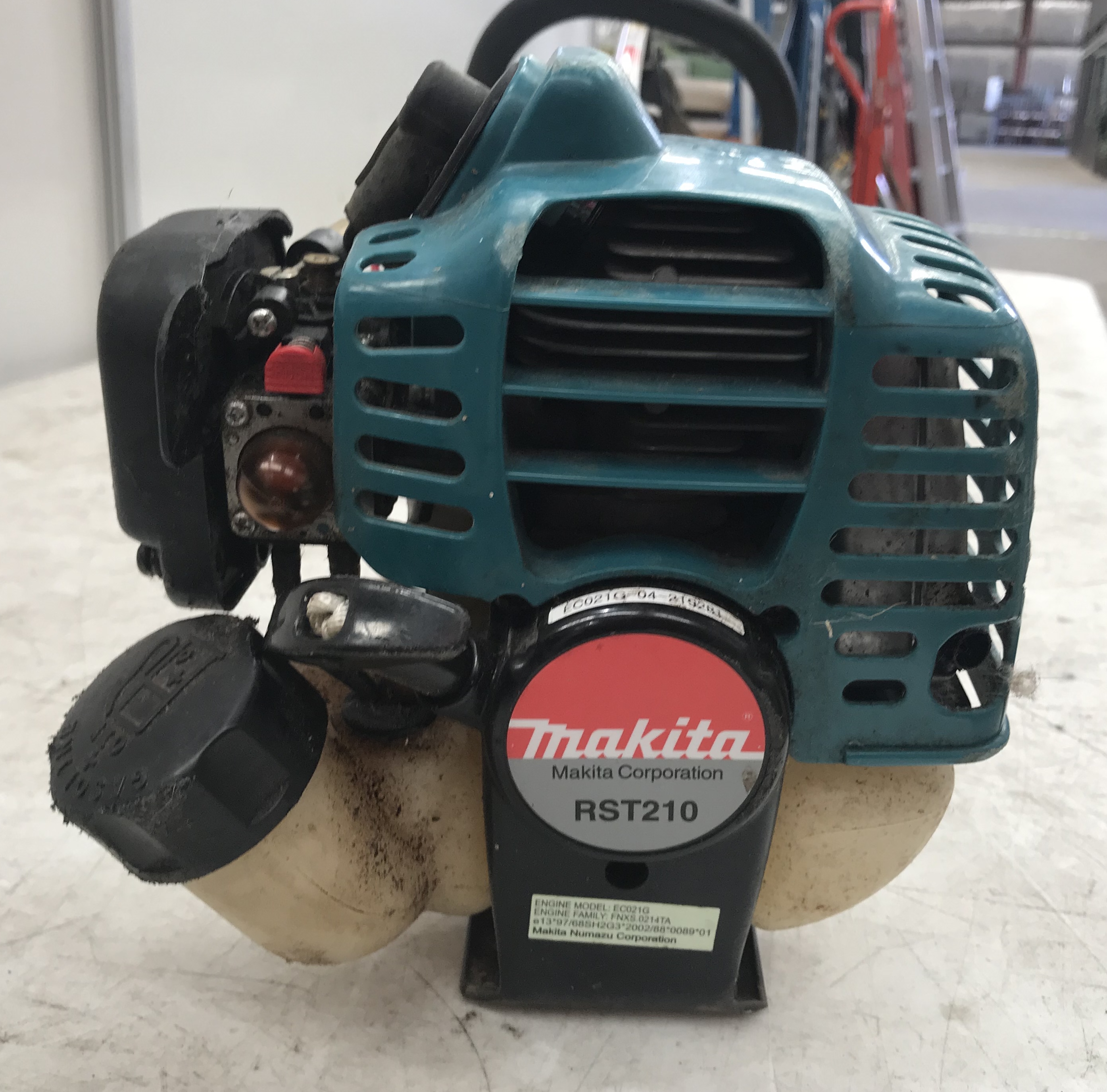 Makita 21cc Petrol Line Trimmer Lot 1207104 ALLBIDS