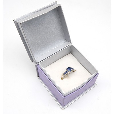 10ct White Gold Ring with Created Sapphire, 2g