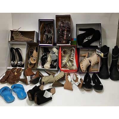 Assorted Womens Size 6-7 Shoes And Handbags - Lot of 20
