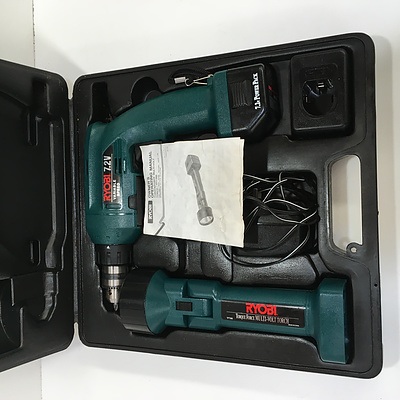 Ryobi Cordless Set - Drill & Torch With Charger