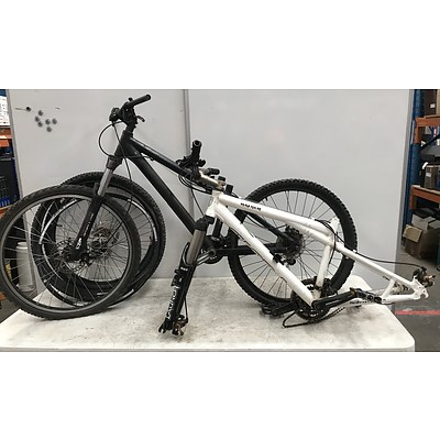 Giant STP and Fluid Mayhem Mountain Bikes -For Parts Or Repair