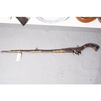 Replica Antique Timber and Brass Flintlock Rifle