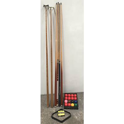 Pool/Snooker Balls, Cues and Accessories