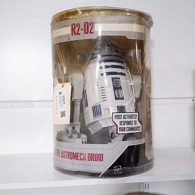 Star Wars R2D2 Interactive Astromech Droid Voice Activated  - 2007 Hasbro in Original Packaging
