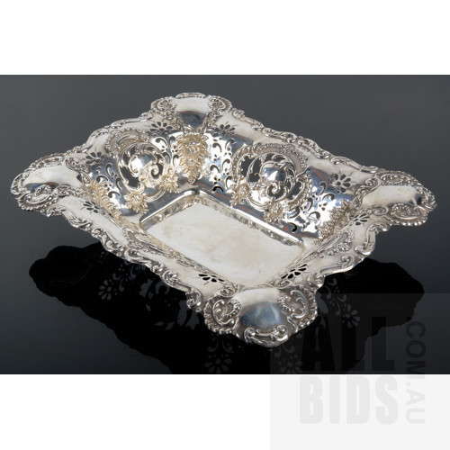 Heavily Repoussed and Pierced Sterling Silver Tray, Birmingham, Charles Westwood & Sons, 1903, 443g