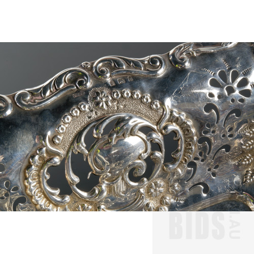 Heavily Repoussed and Pierced Sterling Silver Tray, Birmingham, Charles Westwood & Sons, 1903, 443g