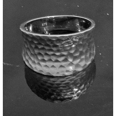 9ct White Gold Hammered Finish Ring