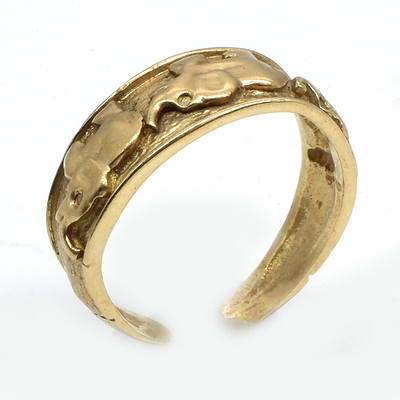 9ct Yellow Gold Open Back Ring with Three Elephants, 1.9g