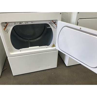 Maytag Front Loading Commercial Clothes Dryer
