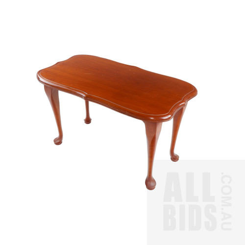 Vintage Cedar Coffee or Side Table with Cabriole Legs