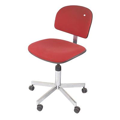 Retro Red Fabric Upholstered Swivel Chair