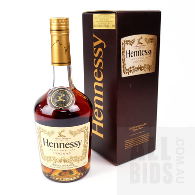 Hennessy Very Special Cognac - 750ml in Presentation Box