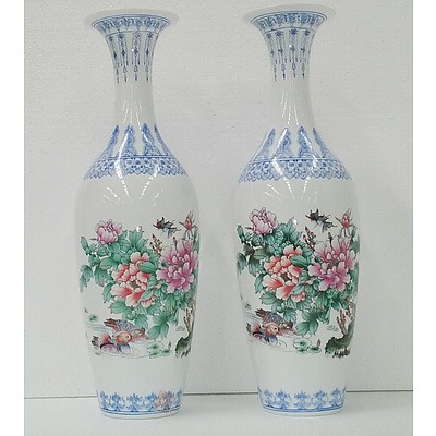 2 Chinese Vases