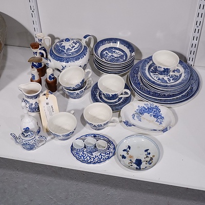Assorted Vintage Blue and White Willow pattern Porcelain including Swinnertons and Churchill