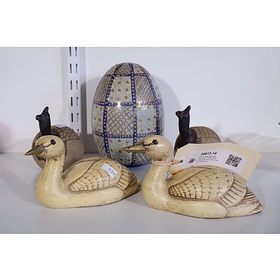 Pair of Italian Malevolti Bird, Pair of Pottery Birds and Decorative Hand Painted Pottery Egg