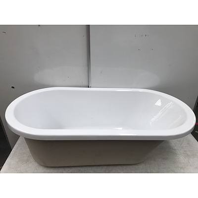 Fiberglass Bath Tub