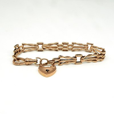 9ct Rose Gold Gate link Bracelet with Heart Charm and Swivel Lock, 9.55g 