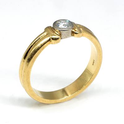 18ct Yellow and White Gold Diamond Ring, 0.25ct (G Si2) 5.4g