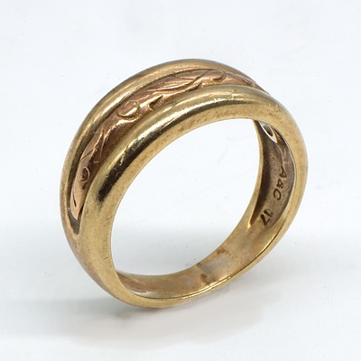 9ct Two Tone Dress Ring, Yellow with a Row of Pink Gold, 3.7g