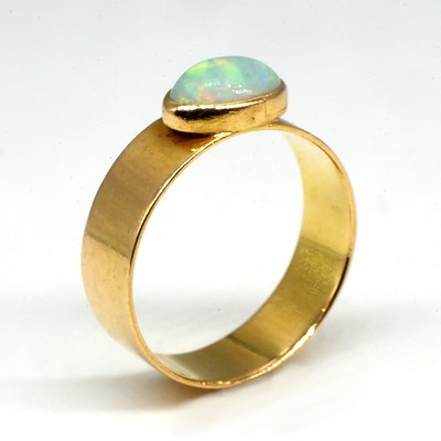 22ct Yellow Gold Ring with Oval Solid White Opal Cabochon, 2.7g 