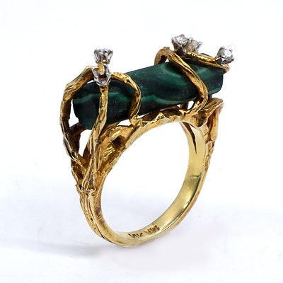 14ct Yellow Gold Abstract Ring with a Bar of Malachite and Four RBC Diamonds, 8g