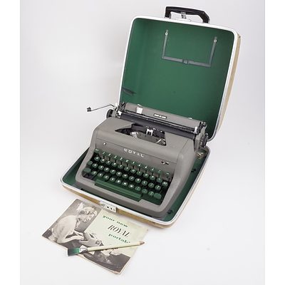 Vintage Royal Quiet Deluxe Portable Typewriter with Case