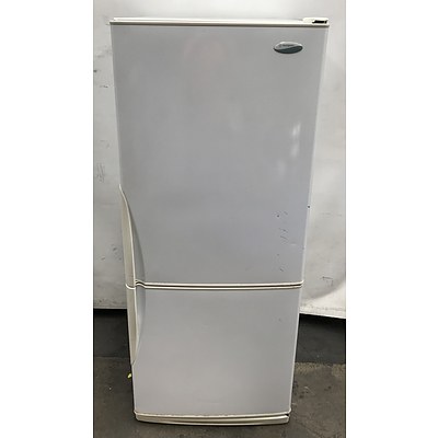 Westinghouse Freestyle 420L Fridge Freezer