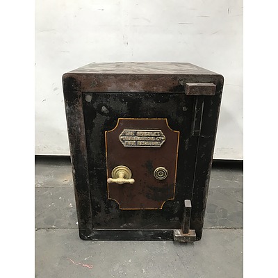 Vintage The Hercules Manufacturing Co. Fire Resisting Safe