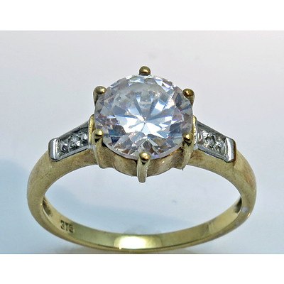 9ct Gold Large Cz Ring