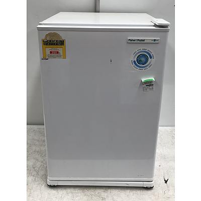 Fisher & Paykel 115L Bar Fridge