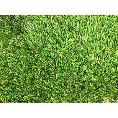 Synthetic Artificial Grass - Lot 5 Rolls On Pallet