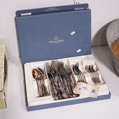 Vintage Wiltshire Silverplate Cutlery Set (40 Pieces) and Six Villeroy and Boch Knives
