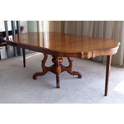 Victorian Style Mahogany Two Leaf Extension Dining Table