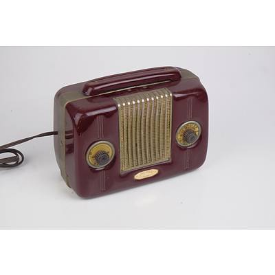 Vintage Breville Gem Bakelite Cased Radio