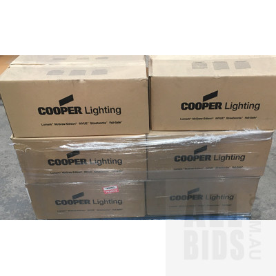 Cooper Lighting  22W LED Innovations Street Lights - Lot Of 10
