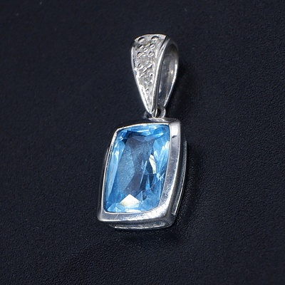 9ct White Gold Pendant with Blue Topaz and Diamonds, 1.5g