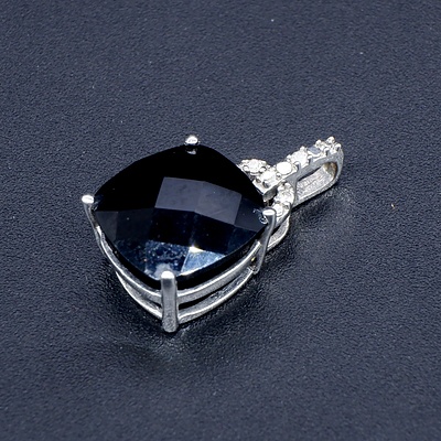 10ct White Gold with Cushion Shaped Black Onyx and Five Single Cut Diamonds, 1.7