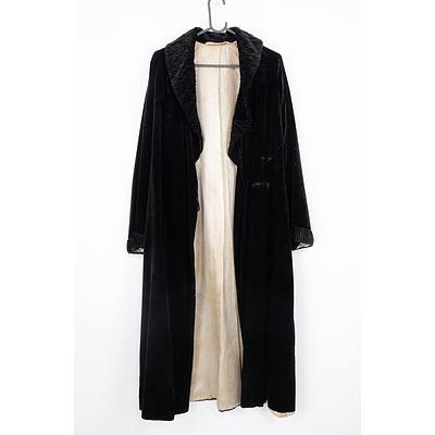 Victorian Full Length Ladies Coat - Late 1800s