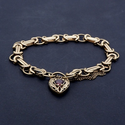 9ct Yellow Gold Fancy Gate Link Bracelet and Heart Lock with Heart Shaped Garnet, 14.9g