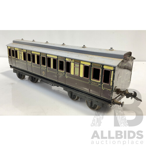 Vintage ‘One Gauge’ Great Western Railway Coach 1324 First and Third Class
