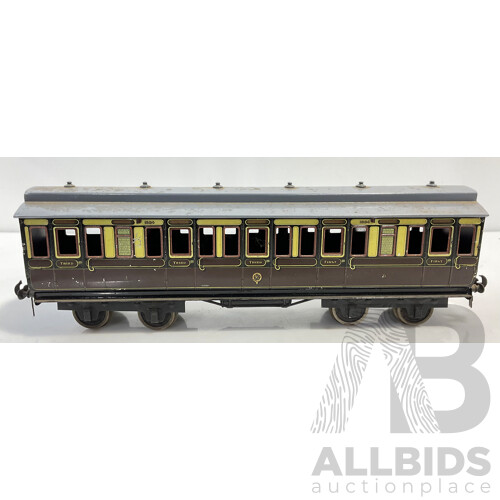 Vintage ‘One Gauge’ Great Western Railway Coach 1324 First and Third Class