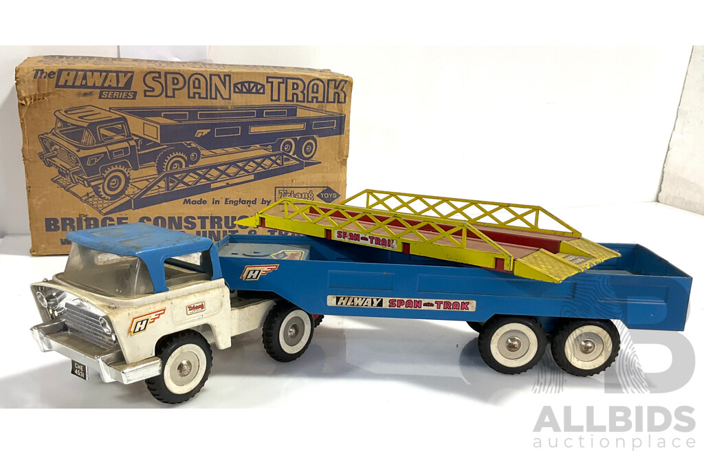 Vintage Tri-Ang Hi-Way Bridge Construction Set in Original Box. Made in England