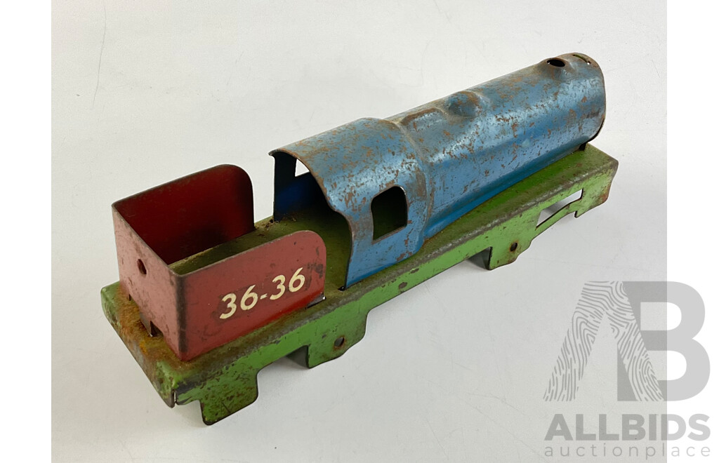 Vintage Boomaroo Pressed Steel Toy Steam Locomotive 36-36