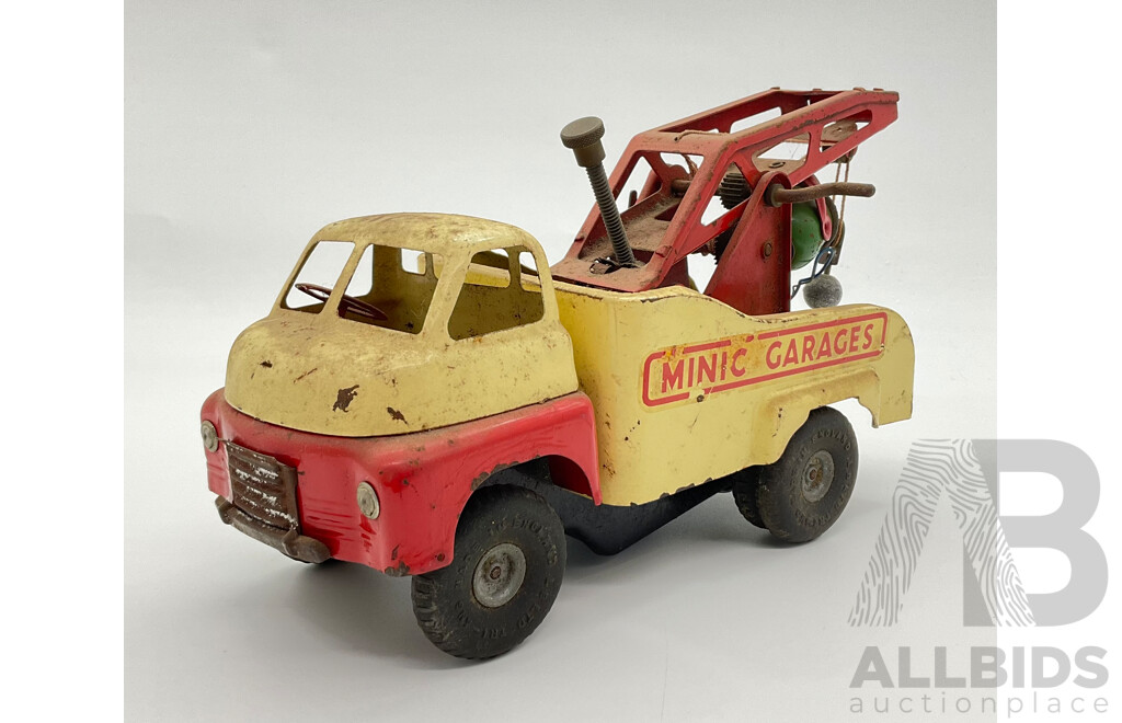 Vintage Tri-Ang/Minic Pressed Steel Tow Truck with Friction Motor and Spot Light