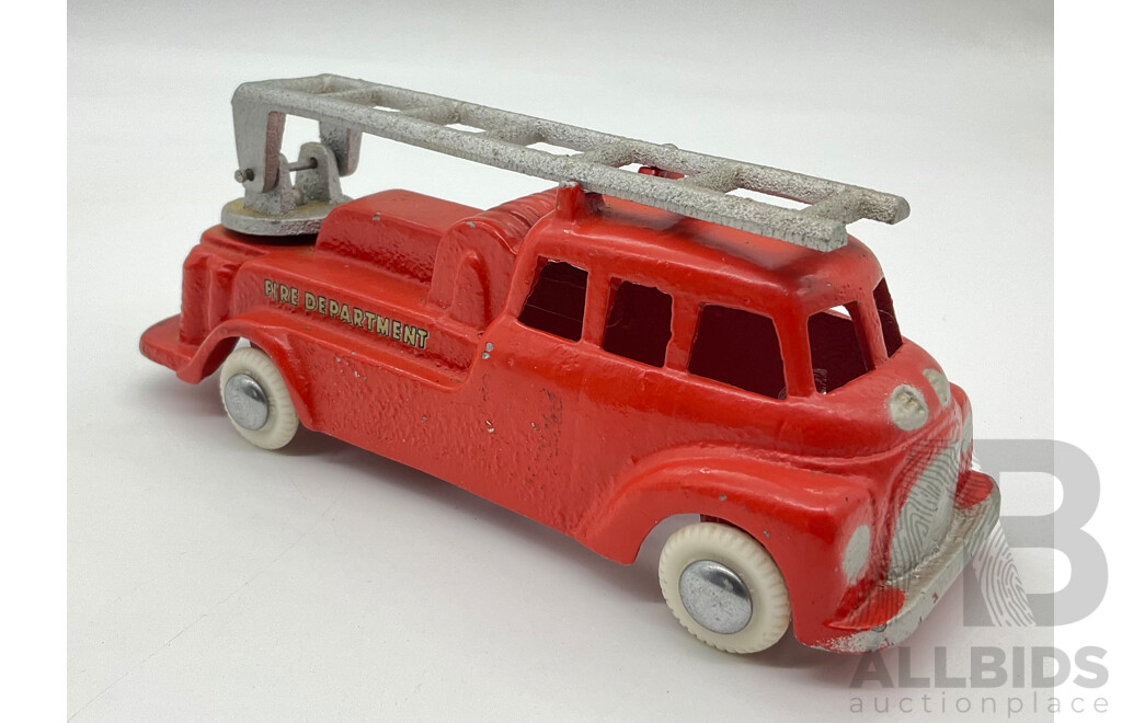 Vintage Fun Ho! Cast Alloy Fire Department Truck 518, Made in New Zealand