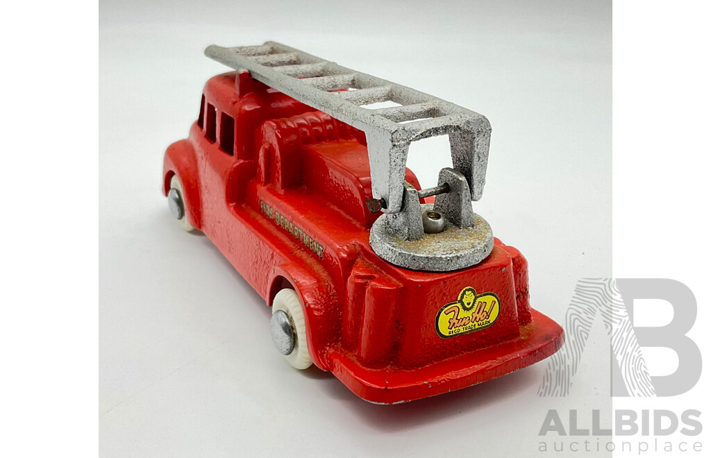 Vintage Fun Ho! Cast Alloy Fire Department Truck 518, Made in New Zealand