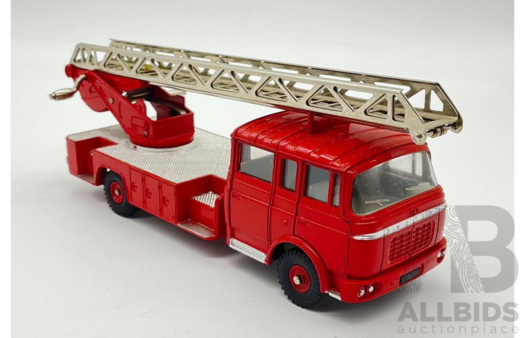 Vintage Super Dinky Berliet Fire Truck GBK6 with Handle Operated Ladder, Made in France