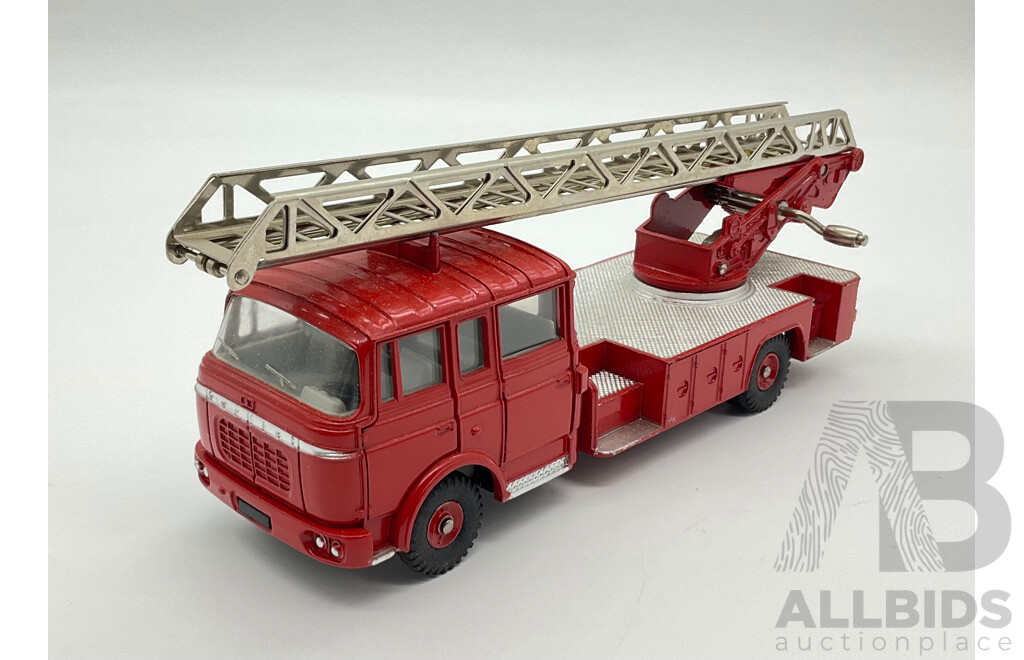 Vintage Super Dinky Berliet Fire Truck GBK6 with Handle Operated Ladder, Made in France