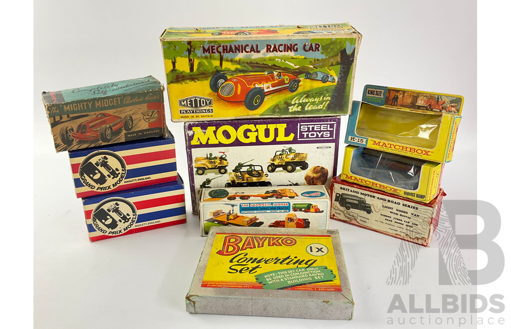 Collection of Ten United Kingdom Toy Boxes Including Matchbox, V Models, Cresent Toy, Mettoy, Meccano, W Britain, Grand Prix Models