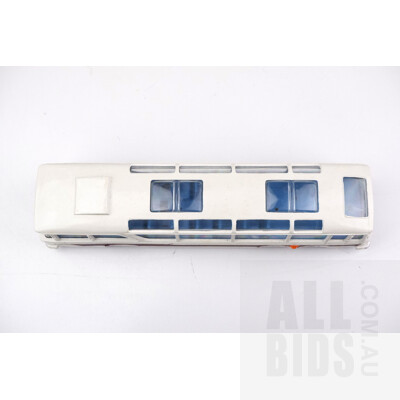 Vintage Dinky Toys Diecast Vega Major Luxury Coach in original Coach (No 952)